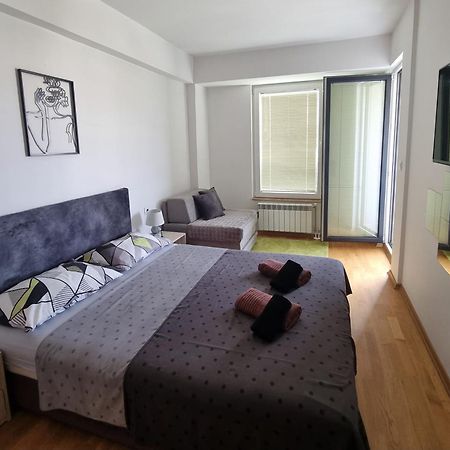Modern & Trendy Apartment 스코페 외부 사진