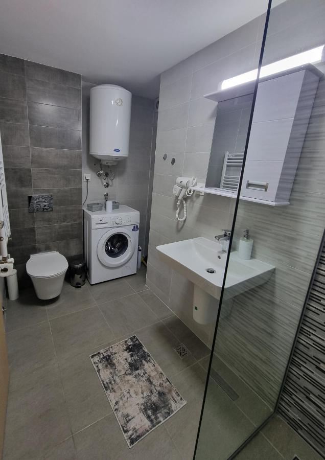Modern & Trendy Apartment 스코페 외부 사진