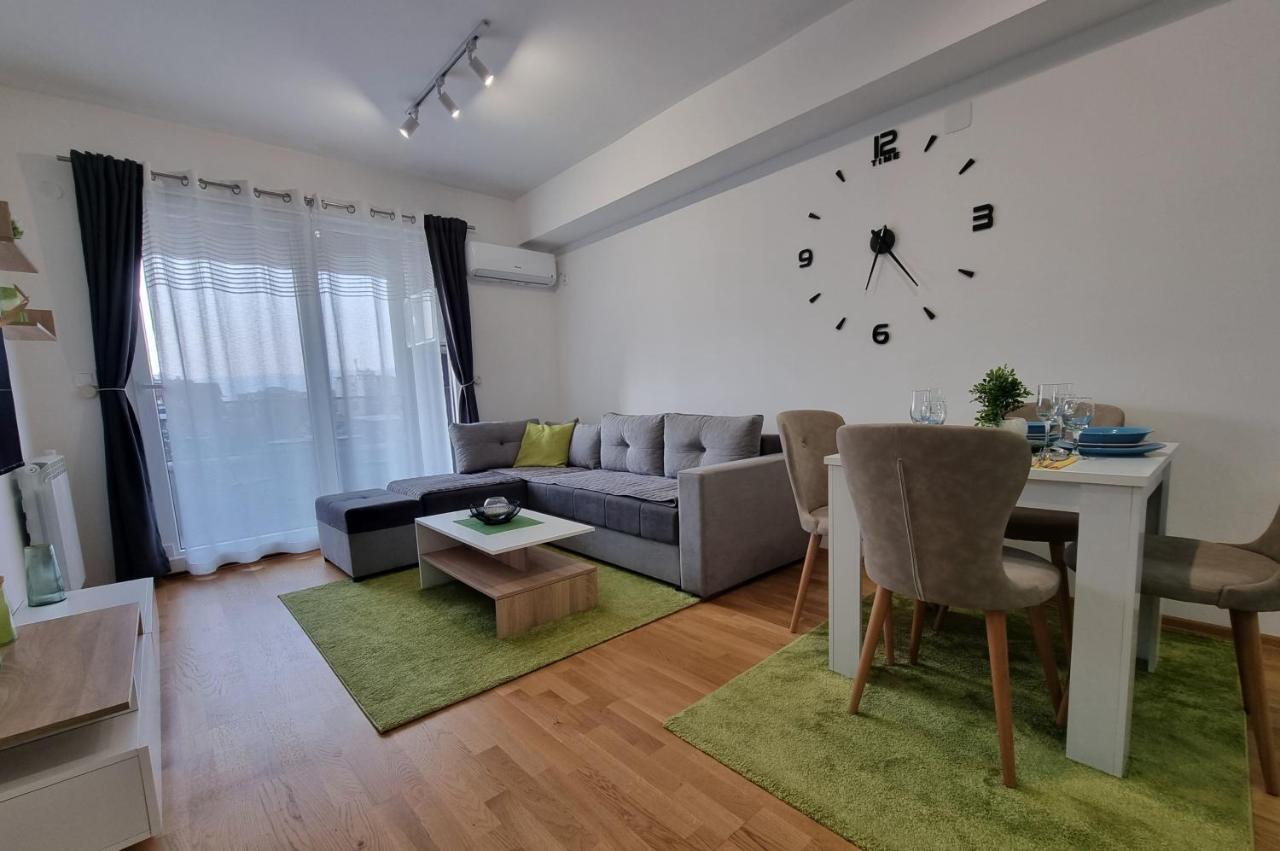 Modern & Trendy Apartment 스코페 외부 사진