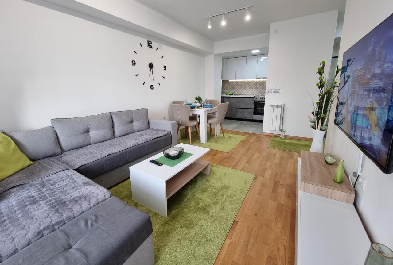 Modern & Trendy Apartment 스코페 외부 사진