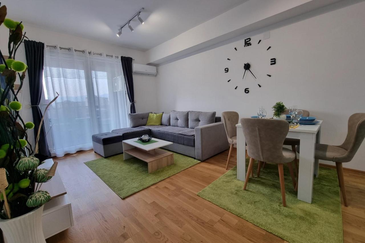 Modern & Trendy Apartment 스코페 외부 사진
